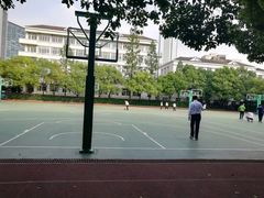 -上海市民办新华初级中学