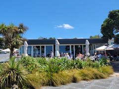 -Takapuna Beach Cafe
