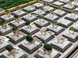 -华林国际玉器城(康王中路)