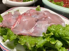 现杀牛蛙-三江两海老火锅(北京首店)