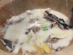 -滇香肴·云南菜蒸汽石锅鱼(云南北路店)