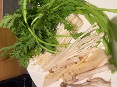 -牛YO寿喜烧·铁板烧和牛火锅自助(市府恒隆店)