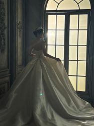 -雪中彩影婚纱摄影·微光艺术中心