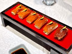 壹品香酥片皮鸭配鲟鱼子（两吃）-艋舺·台湾小馆老字号(平安悦坊店)