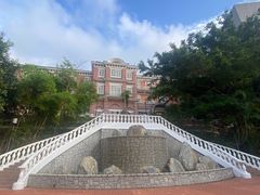 -香港大学