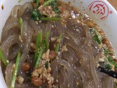 万记特色酸辣粉-万记麻辣烫国展总店