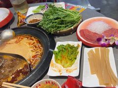 -生活如沸·顺德水牛奶火锅(大学路店)