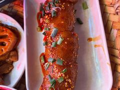 -爆炸头阿姨小四川正宗川味小吃(无任何分店)