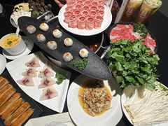 -鲜入唯煮·港式海鲜牛肉火锅(金宝街店)