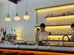 -Café Monson