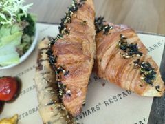 -Mark&Mars Restaurant