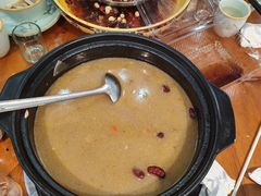-休记光头香辣蟹干锅(绵竹店)