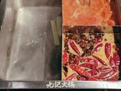 -重庆九记老火锅(广场店)