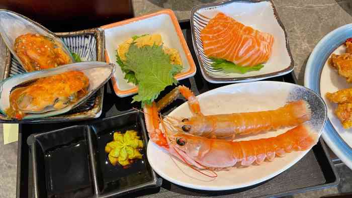 亚马逊环球美食百汇 (lcm置汇旭辉广场店)-"冲着第二人半价来的,算