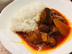 红烩牛肉饭-东海咖啡馆