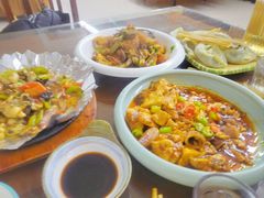 -鸿运美食府