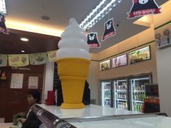 -全家便利店(襄阳南路店)