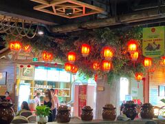 大堂-龙泉人椰子鸡.糟粕醋.海南菜(三亚旗舰店)