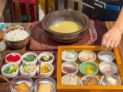 -良米山·云南野生菌过桥米线(上海首店)