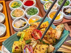 -良米山·云南野生菌过桥米线(上海首店)