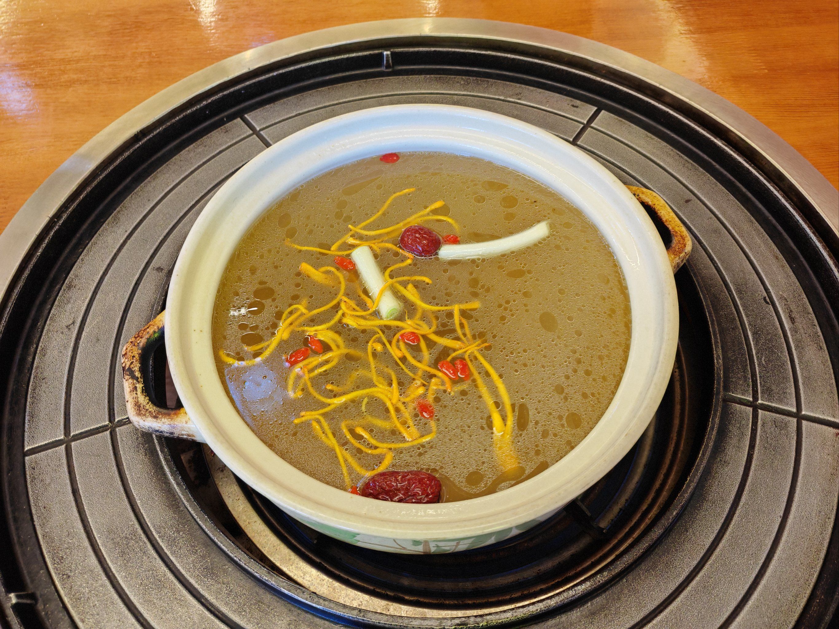 七朵山珍野生菌火锅