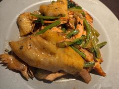 -大头虾越式风味餐厅(光明广场店)