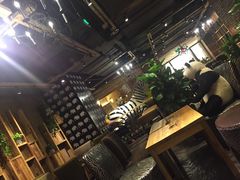 大堂-雨舍咖啡(汉神购物广场咖啡街区店)