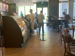 -星巴克臻选(深圳龙华红山天虹店)