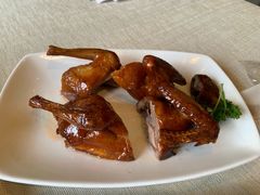 脆皮烧乳鸽-御宝轩(益丰·外滩源店)