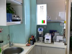 -视野联行眼镜·蔡司授权店(长白万象汇店)