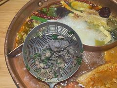 -洱火云南酸菜牛肉火锅(石景山当代商城店)