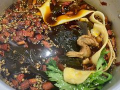 -晓彭肥肠鸡·泡椒鸡火锅(水木天地店)