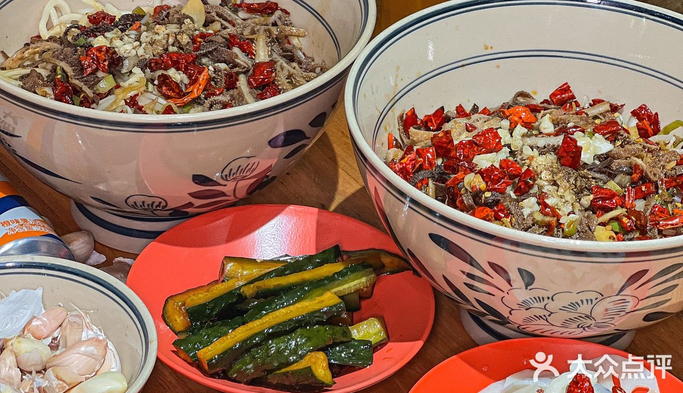 多少次来钟楼，就为了这 👉燃柒爆肚面