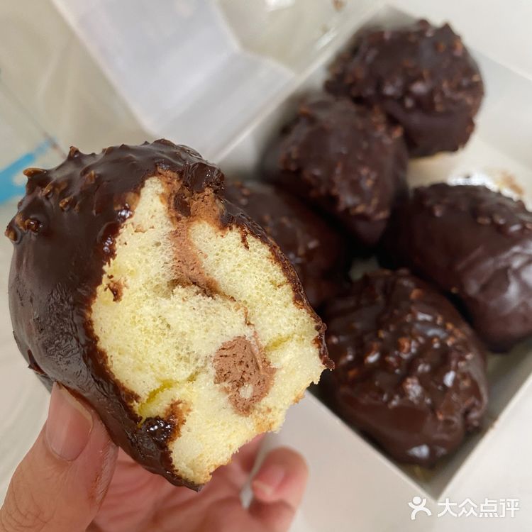 巧克力控🍫盒马蛋糕‼️纯黑巧梦龙蛋糕，哭了