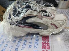 -翰皇直营洗衣洗鞋(望京鹿港店)