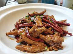 -鱼鲜饭香·招牌汽锅剁椒鱼头王