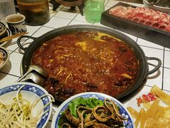 -旧街市鲜货老火锅(大光路店)