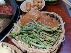 -四小区火锅·巷子里的重庆火锅(花照壁店)