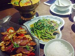 -大头虾越式风味餐厅(光明广场店)