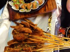 -何师烧烤Pro ·江湖川菜·小龙虾·精酿(太古里旗舰店)