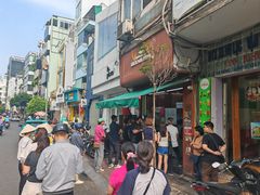 -Bánh Mì Huynh Hoa