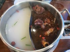 -亿诣蝎府炸酱面羊蝎子火锅(酷车小镇店)