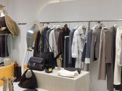 -Her Sight设计师女装集合店(静安华山路店)