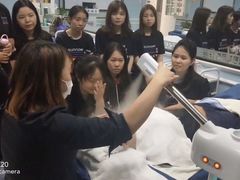 -首脑美容美发化妆美甲培训学校(长沙校区)