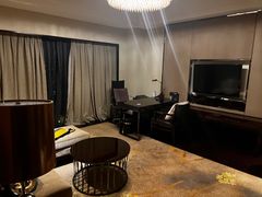 -成都保利公园皇冠假日酒店(熊猫基地店)