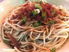 凉面-巴厘龙虾·榜首油焖大虾(洞庭·艺术洋房店)
