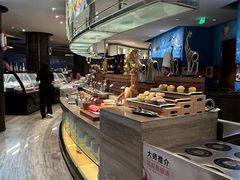 -宝利来国际大酒店-凤凰阁旋转餐厅
