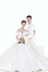 -乐派诗婚纱摄影