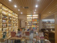 -猫的天空之城概念书店(景德镇陶溪川店)
