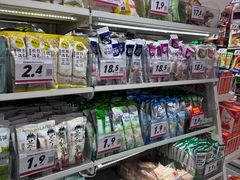 -赵一鸣零食(广州荔湾路店)